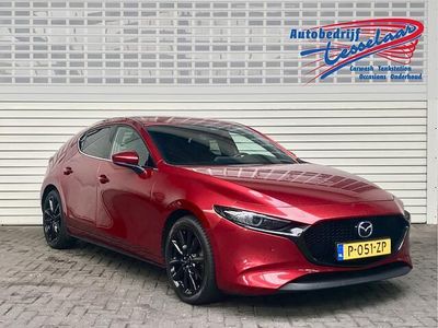 Rood Occasion 2021 Mazda 3 Sportive Hatchback | € 24.900 (Iets duurder)