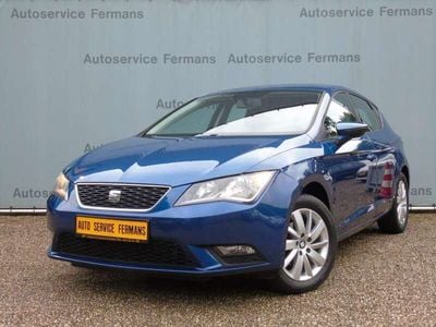 Occasion Seat Leon Style 110 PK (80 kW) 2016 Blauw, metallic lak Hatchback