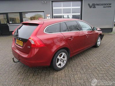 Rood Occasion 2015 Volvo V60 Stationwagen | € 3.950