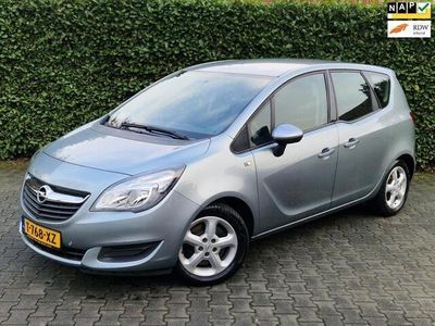 tweedehands Opel Meriva 1.4 Turbo Design Edition / Cruise control / Stuur en stoelverwarming / Parkeersensoren / Lichtmetalen velgen