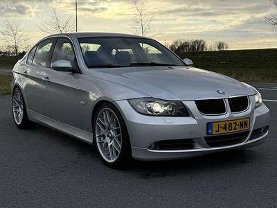 BMW 325