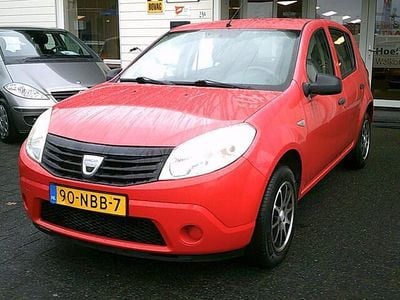 Rood Gebruikt 2010 Dacia Sandero Hatchback | € 2.450 (Iets duurder)