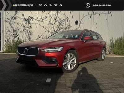 Oranje Gebruikt 2021 Volvo V60 Business Edition Stationwagen | € 27.394 (Goede deal)