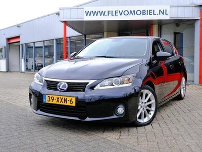Lexus CT200h