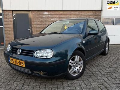 Occasion VW Golf IV 105 PK (77 kW) 2002 Groen Hatchback