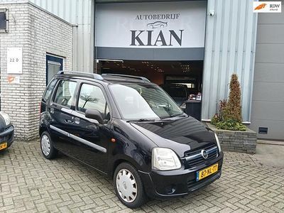 Zwart Occasion 2003 Opel Agila Essentia Hatchback | € 950 (Eerlijke prijs)