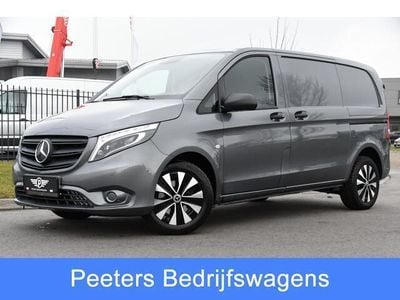 Grijs Gebruikt 2022 Mercedes Vito Edition Van | € 31.995 (Eerlijke prijs)