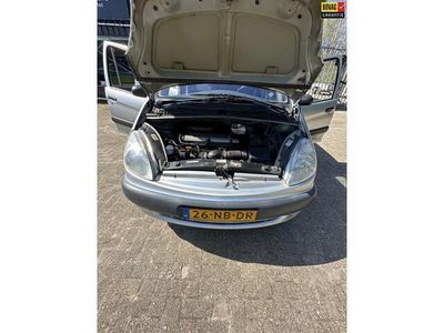 tweedehands Citroën Xsara Picasso 1.8i-16V Différence