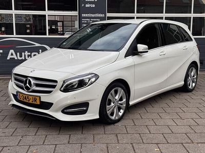 Wit Gebruikt 2015 Mercedes B180 Ambition MPV | € 14.890 (Eerlijke prijs)
