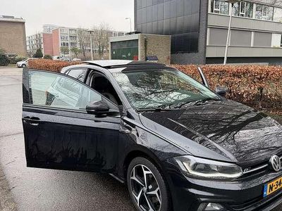 Zwart Occasion 2018 VW Polo Highline Hatchback | € 14.500 (Duur)