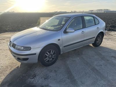 tweedehands Seat Leon 1.6-16V Stella