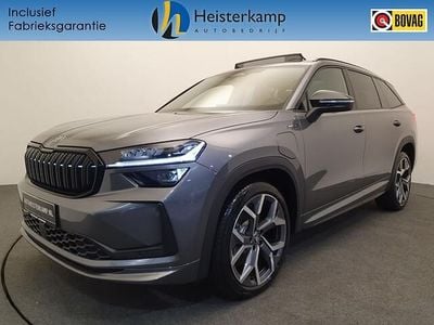Grijs (metallic) Nieuw 2025 Skoda Kodiaq SportLine SUV | € 53.950 (Goede deal)