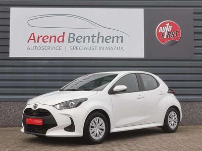 Wit Gebruikt 2023 Mazda 2 Prime-Line Hatchback | € 18.945 (Eerlijke prijs)