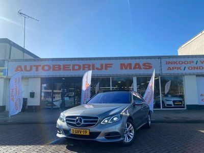 Grijs Gebruikt 2013 Mercedes E200 Ambition Sedan | € 9.950