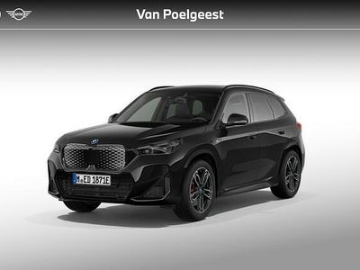 Nieuw BMW iX1 M Sport 230 kW (313 PK) 2026 Saphirschwarz metallic (zwart metallic) SUV