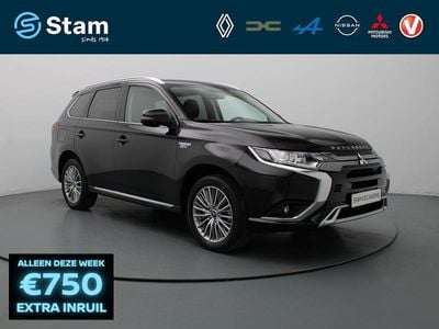 Zwart Gebruikt 2020 Mitsubishi Outlander P-HEV Intense SUV | € 23.490 (Goede deal)