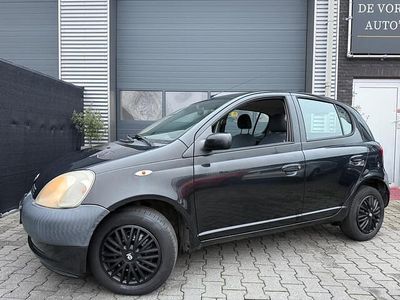 Zwart Occasion 2001 Toyota Yaris Hatchback | € 1.450 (Eerlijke prijs)