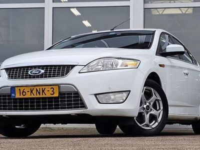 tweedehands Ford Mondeo 2.0i 16V Limited 3e Eigenaar APK 9-2-2025