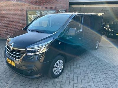 Zwart Occasion 2020 Renault Trafic Luxe MPV | € 17.950 (Eerlijke prijs)