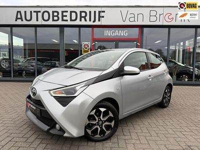 Occasion Toyota Aygo 74 PK (54 kW) 2021 Zilver Hatchback