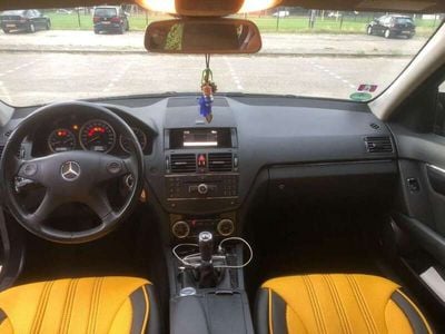 Mercedes C200