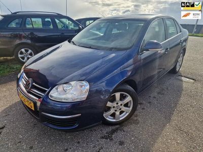 tweedehands VW Jetta 1.6 FSI Comfortline/airco/nap/lage KM/apk 10-2024/trekhaak/rijd schakelt goed /inruilen is mogelijk