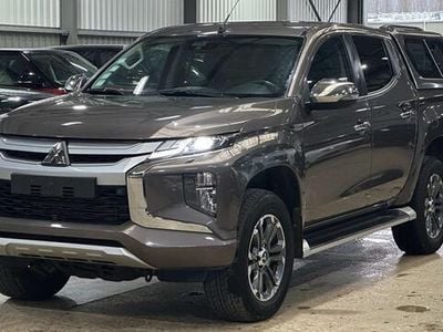 Grijs Gebruikt 2020 Mitsubishi L200 Intense Pickup | € 34.500