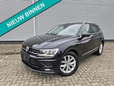 Zwart Gebruikt 2019 VW Tiguan Comfortline SUV | € 24.888 (Goede deal)