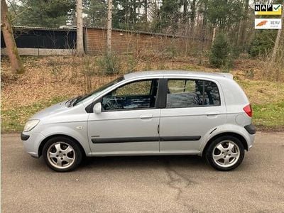 Grijs (metallic) Occasion 2007 Hyundai Getz Edition Hatchback | € 1.200 (Goede deal)