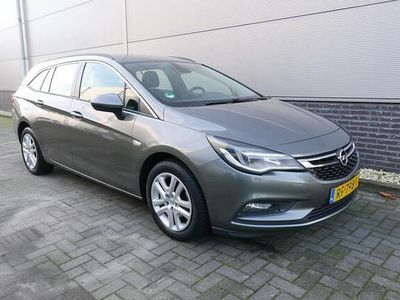 Grijs Occasion 2017 Opel Astra Business Stationwagen | € 4.950 (Eerlijke prijs)