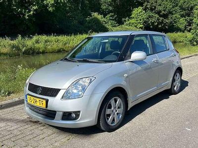Grijs Gebruikt 2008 Suzuki Swift Hatchback | € 4.900 (Iets duurder)