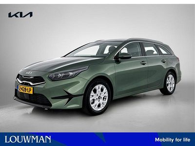 Groen Gebruikt 2024 Kia Ceed Hatchback | € 24.945 (Duur)