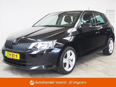 Zwart Occasion 2015 Skoda Fabia Business Line Hatchback | € 8.445 (Eerlijke prijs)
