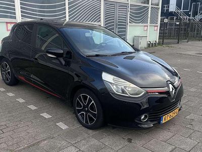 Zwart Gebruikt 2012 Renault Clio IV Dynamique Hatchback | € 3.900 (Eerlijke prijs)