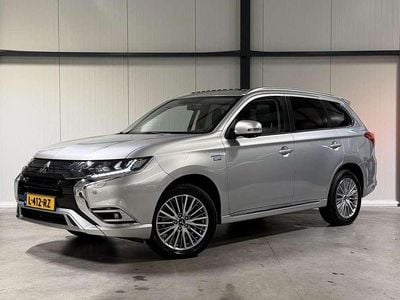 Grijs Occasion 2021 Mitsubishi Outlander P-HEV Intense+ SUV | € 22.800 (Eerlijke prijs)