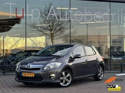 Toyota Auris Hybrid