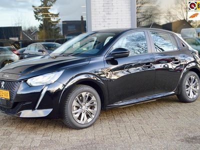 Zwart Gebruikt 2021 Peugeot e-208 Active Hatchback | € 15.495 (Goede deal)