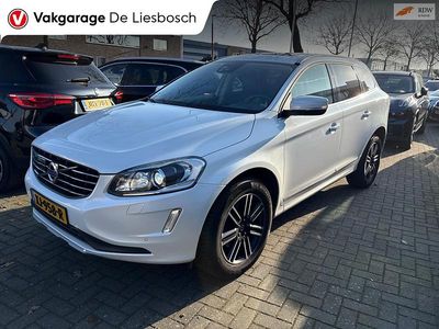 Wit Occasion 2019 Volvo XC60 R-Design SUV | € 19.950