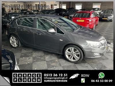 Grijs Occasion 2011 Opel Astra Hatchback | € 3.700 (Eerlijke prijs)