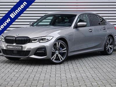 Grijs Gebruikt 2020 BMW 330e M Sport Sedan | € 32.900 (Iets duurder)