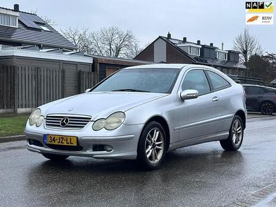 Grijs Occasion 2002 Mercedes C180 Coupé | € 1.950 (Eerlijke prijs)