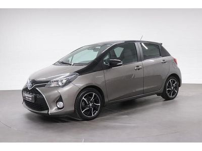 Bruin Occasion 2017 Toyota Yaris Comfort Sedan | € 14.900 (Duur)