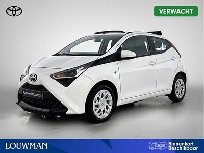 Wit Gebruikt 2021 Toyota Aygo X-play Hatchback | € 12.945 (Eerlijke prijs)