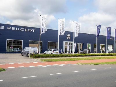 Grijs Occasion 2024 Peugeot Boxer Van | € 91.995