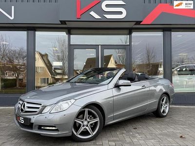 Grijs Occasion 2011 Mercedes E200 Avantgarde Cabriolet | € 15.450 (Eerlijke prijs)