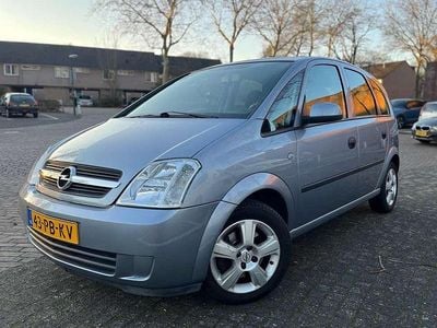 Grijs Gebruikt 2004 Opel Meriva MPV | € 2.800 (Iets duurder)