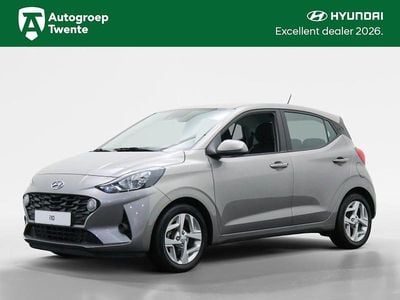 Brass (grijs metallic) Occasion 2022 Hyundai i10 Hatchback | € 16.750 (Eerlijke prijs)
