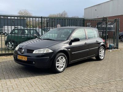 Zwart Gebruikt 2003 Renault Mégane II Dynamique Hatchback | € 1.695