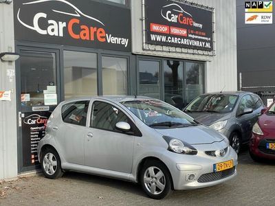 Grijs Gebruikt 2007 Toyota Aygo Sport Hatchback | € 5.450 (Iets duurder)