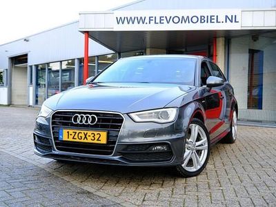 Grijs Gebruikt 2014 Audi A3 Sportback g-tron Ambition Hatchback | € 12.450 (Iets duurder)